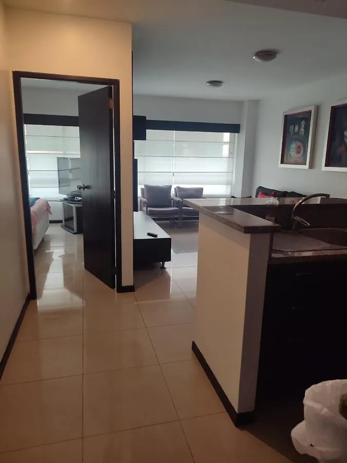 Ecusuites Empresarial Torre Sol II & Torre Medica 98 Guayaquil